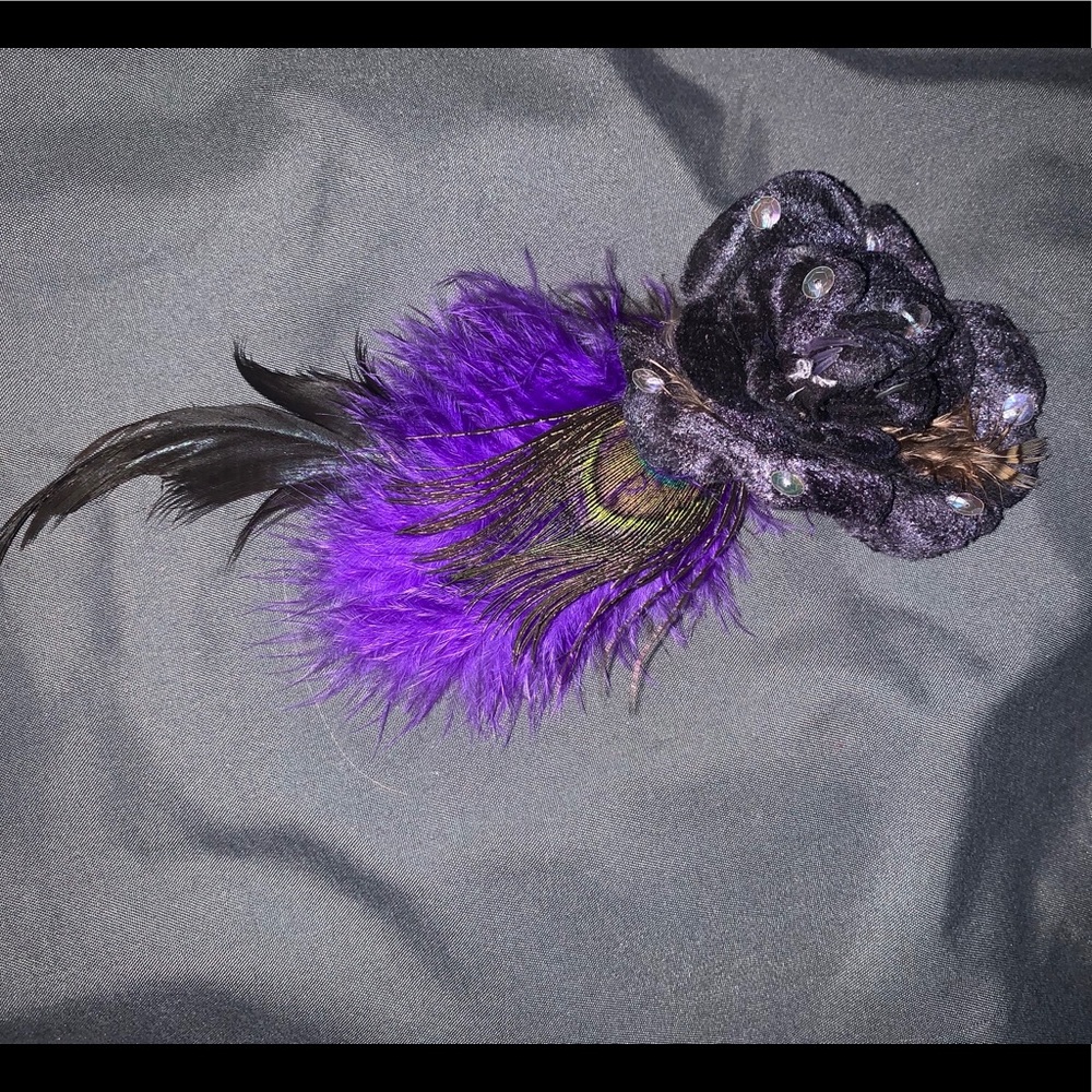 Flower & feather hair clip